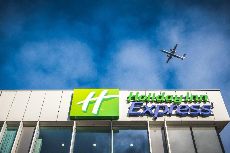 Holiday Inn Express Stockport - Genel