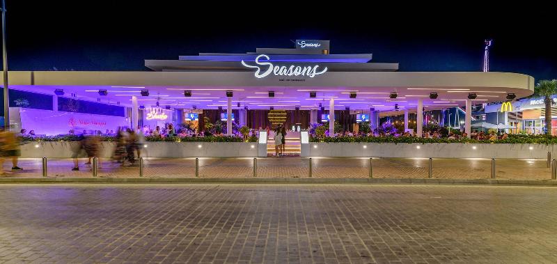 Tasia Maris Seasons - Bar