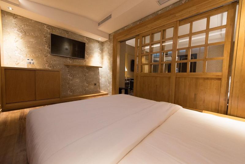 Myko Hotel and Convention Center Makassa - Oda