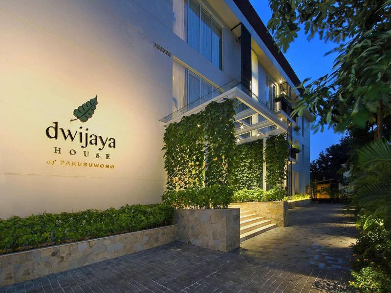 Dwijaya House of Pakubuwono - Genel