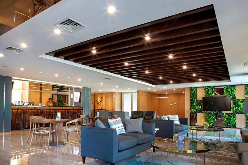 Hotel Dafam Pacific Caesar Surabaya - Lobi
