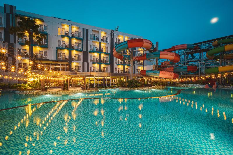 Astara Hotel Balikpapan - Havuz