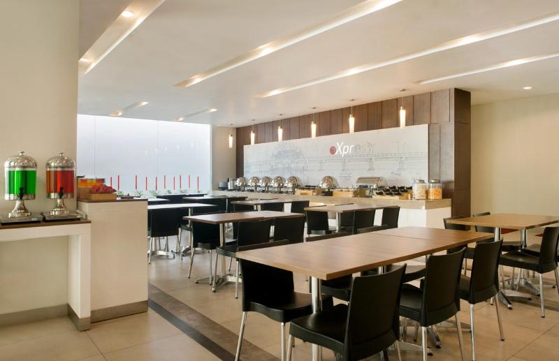 Amaris Hotel Darmo Surabaya - Restoran