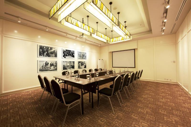 De Paviljoen Bandung - Toplantı