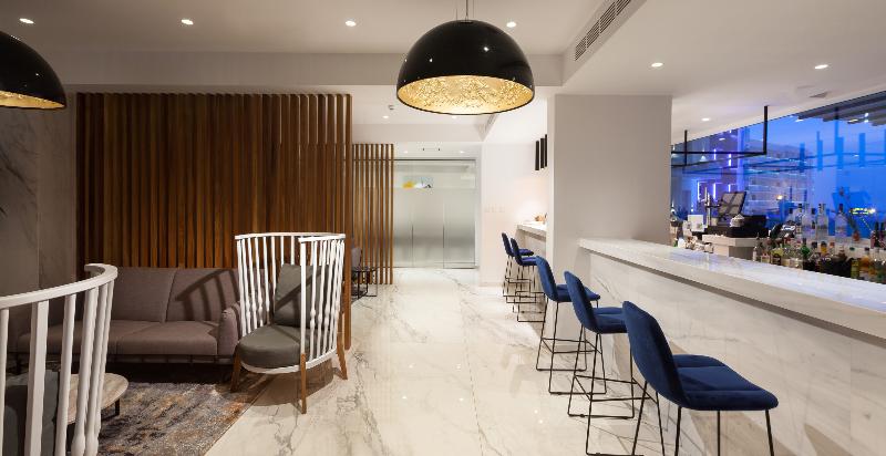 The Blue Ivy Hotel And Suites - Bar