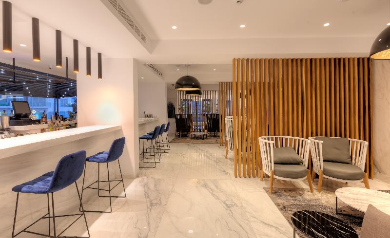 The Blue Ivy Hotel And Suites - Bar