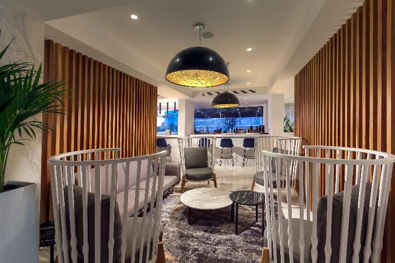 The Blue Ivy Hotel And Suites - Lobi