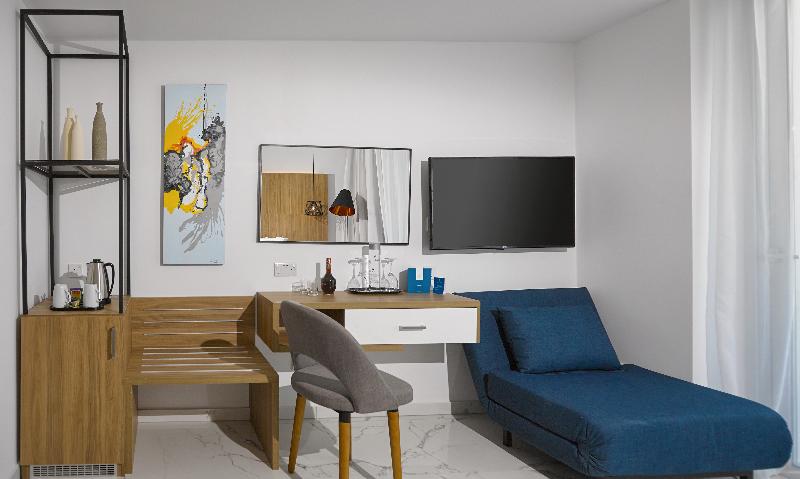 The Blue Ivy Hotel And Suites - Oda
