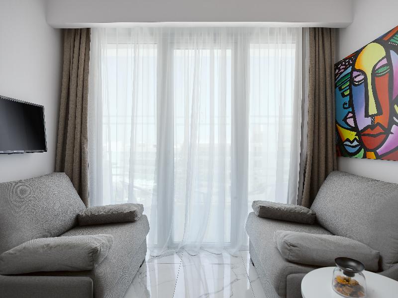 The Blue Ivy Hotel And Suites - Oda