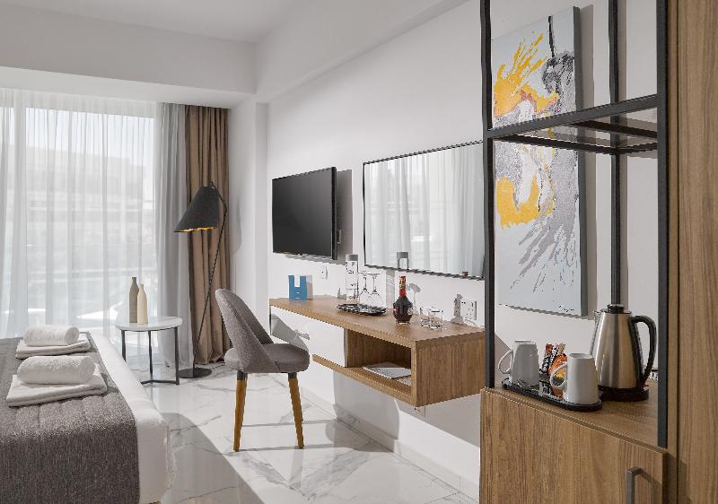 The Blue Ivy Hotel And Suites - Oda