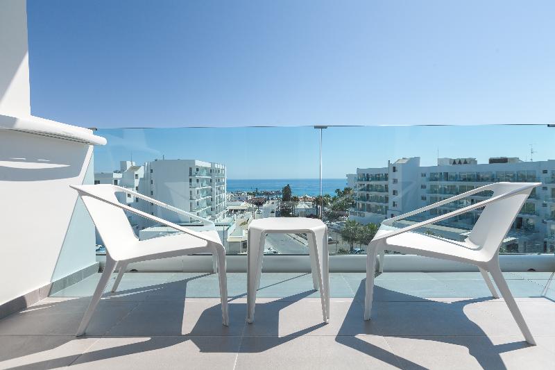 The Blue Ivy Hotel And Suites - Oda