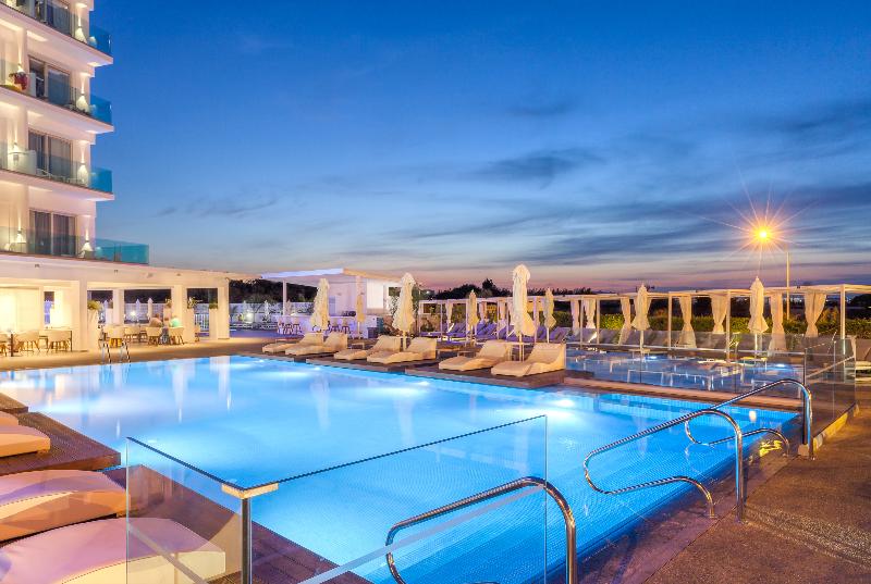 The Blue Ivy Hotel And Suites - Havuz