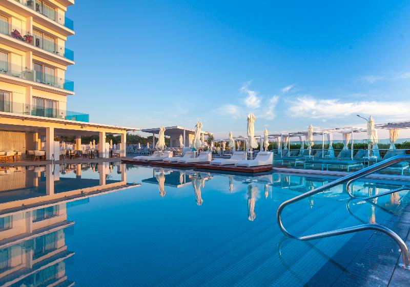 The Blue Ivy Hotel And Suites - Havuz