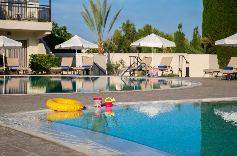 Louis Paphos Breeze - Havuz