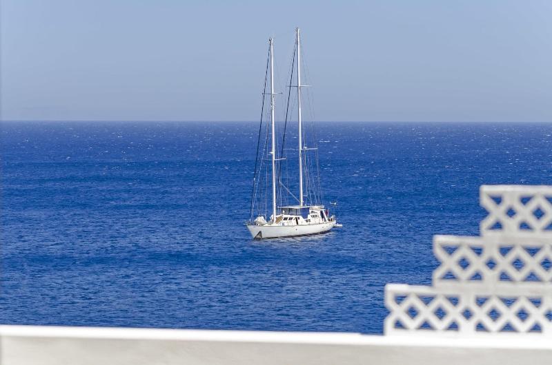 Chrysalis Boutique Hotel - Genel