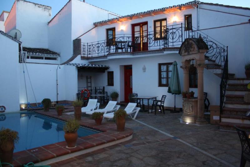 Hotel La Ciudad - Genel