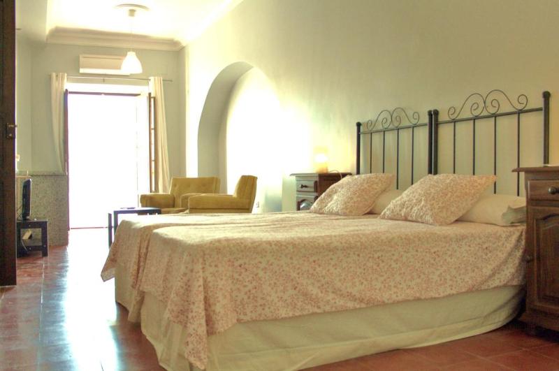 Hotel La Ciudad - Oda
