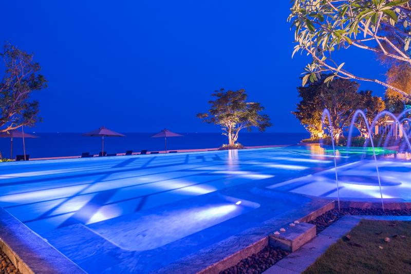 Baba Beach Club Hotel Hua Hin by Sri Panwa - Havuz