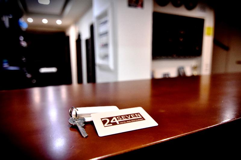 24 Seven Boutique Hotel - Lobi