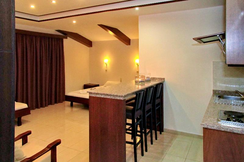 24 Seven Boutique Hotel - Oda