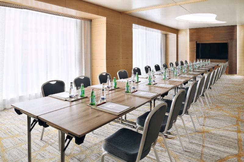 Crowne Plaza Dubai Marina - Toplantı