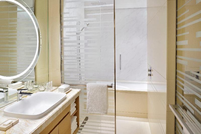 Crowne Plaza Dubai Marina - Oda