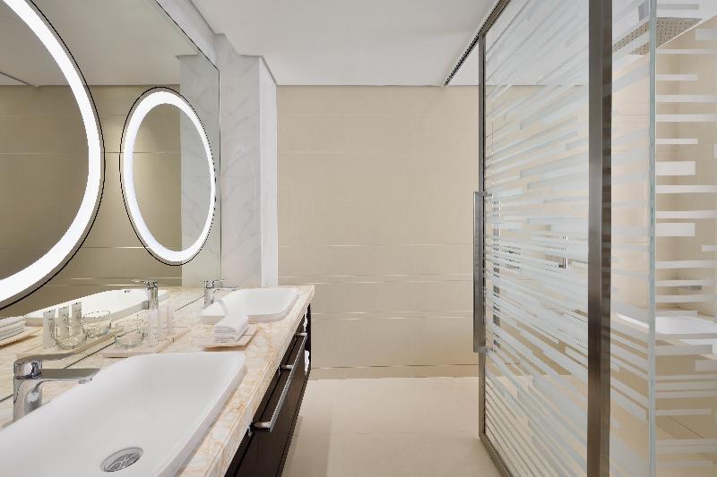 Crowne Plaza Dubai Marina - Oda