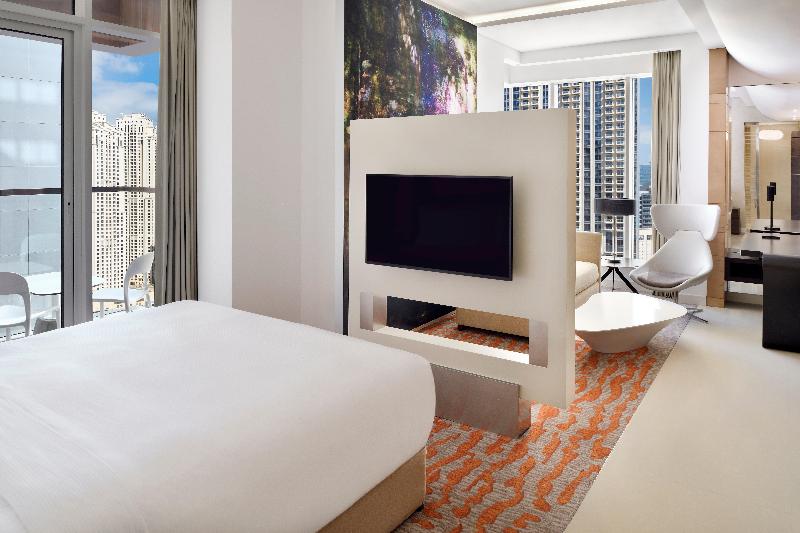 Crowne Plaza Dubai Marina - Oda