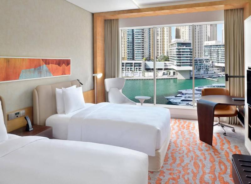 Crowne Plaza Dubai Marina - Oda