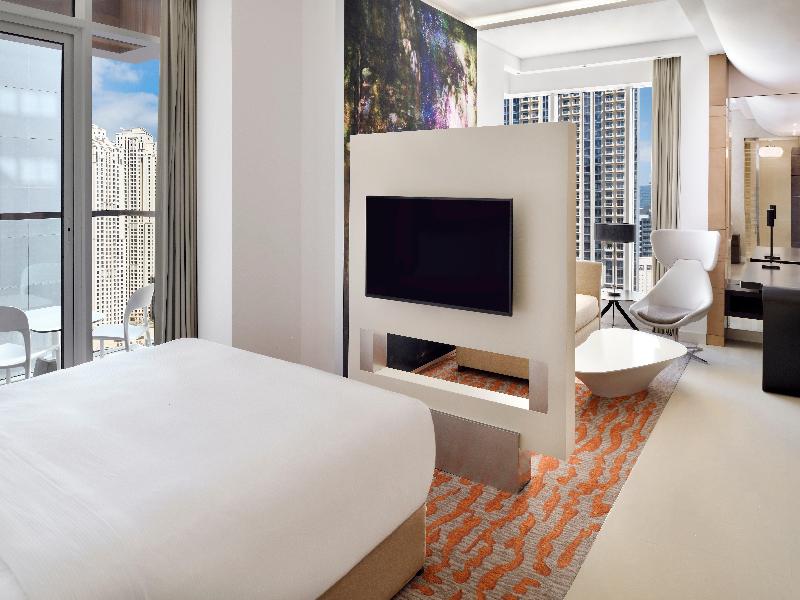 Crowne Plaza Dubai Marina - Oda