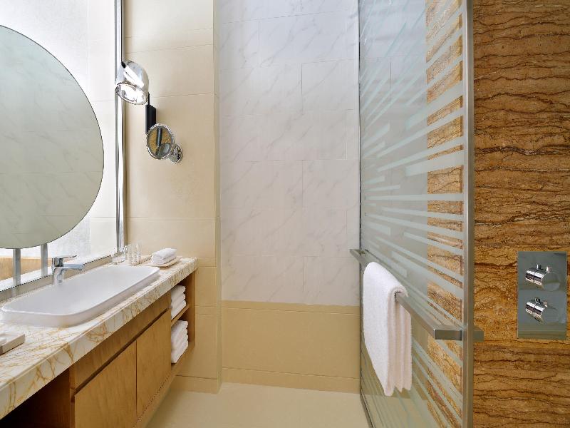 Crowne Plaza Dubai Marina - Oda