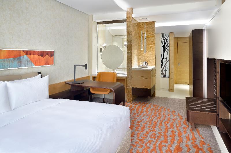 Crowne Plaza Dubai Marina - Oda