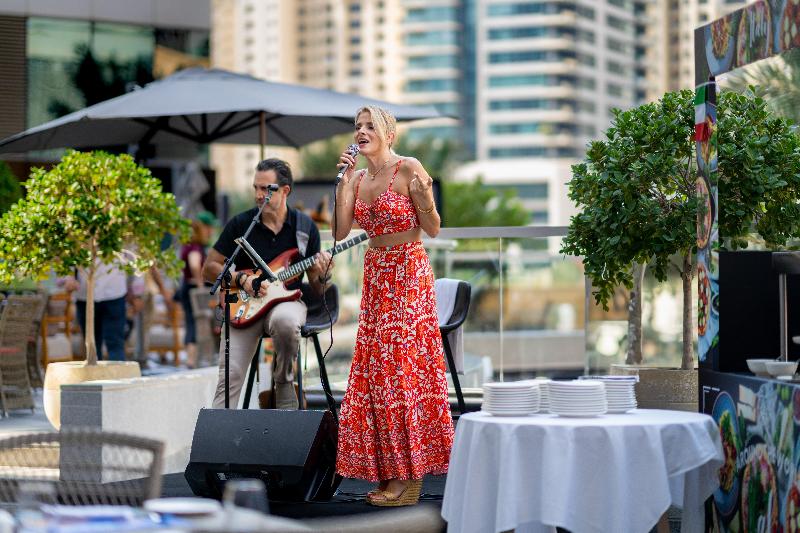 Crowne Plaza Dubai Marina - Restoran