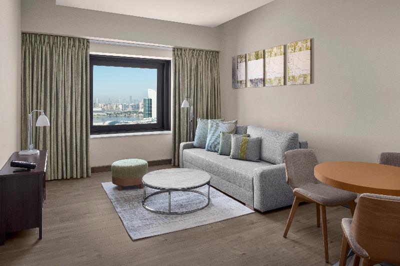 Holiday Inn & Suites Dubai Festival City - Oda