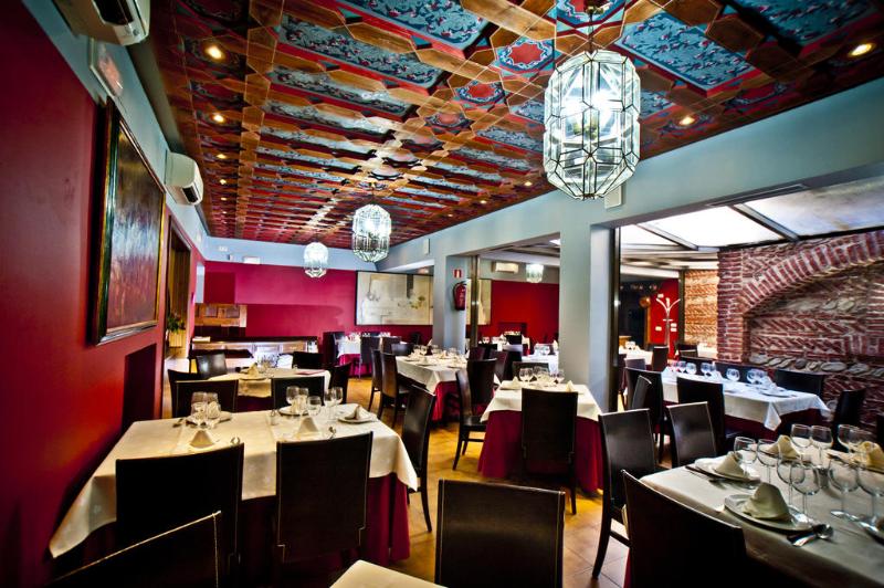 Condes de Castilla - Restoran