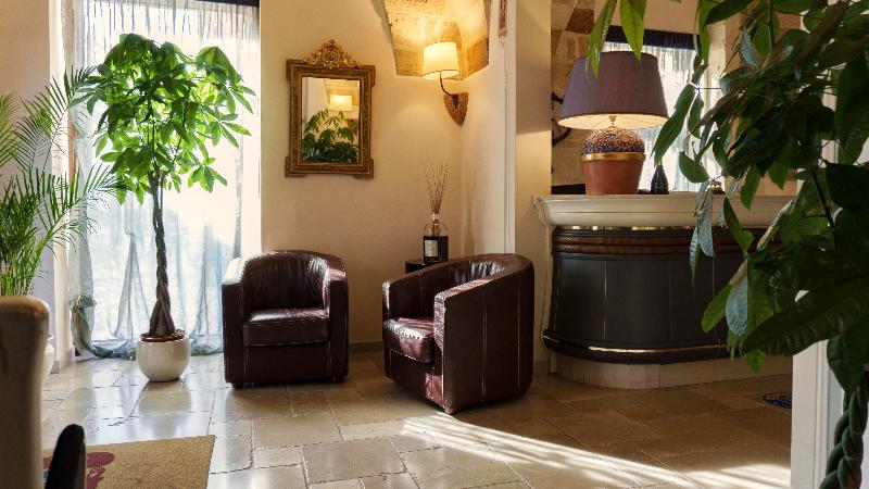 Kelina Charme Hotel - Lobi