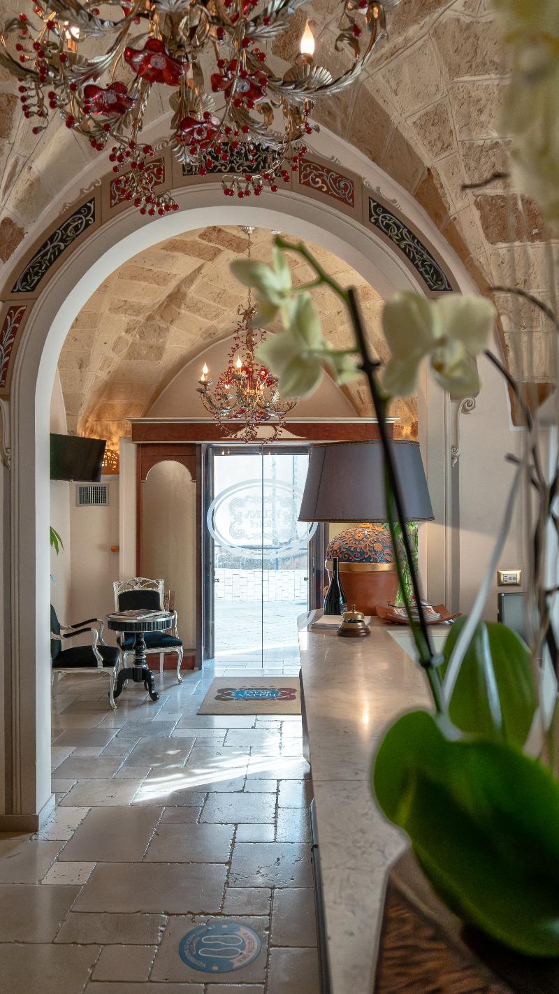 Kelina Charme Hotel - Lobi