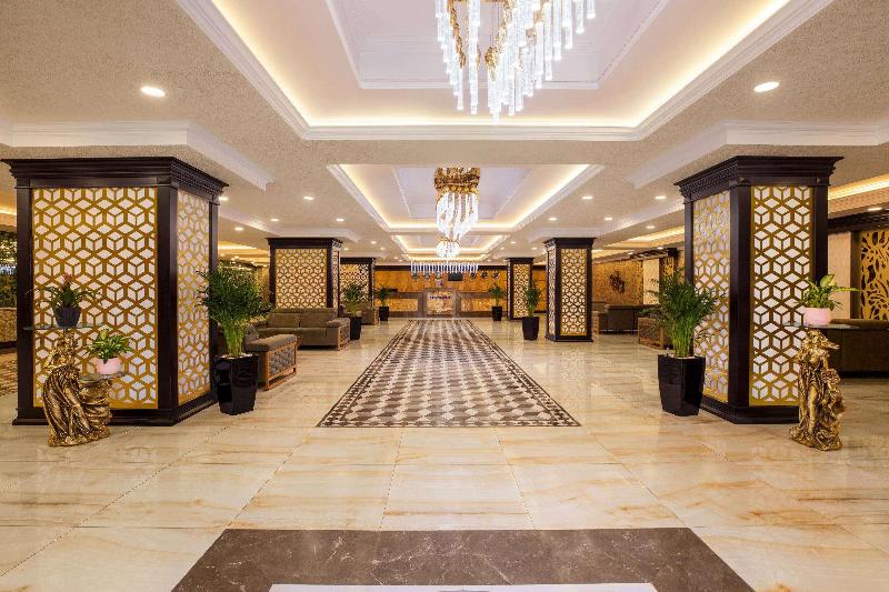 Wyndham Baku - Lobi