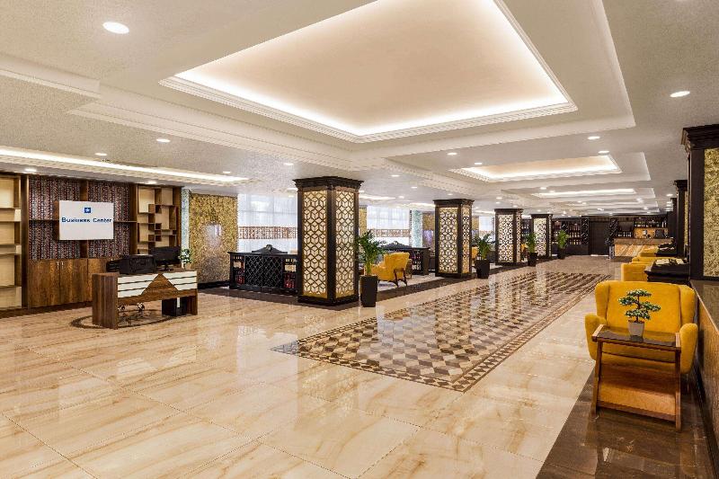 Wyndham Baku - Lobi