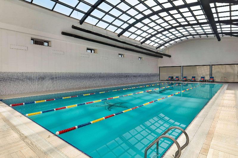 Wyndham Baku - Havuz