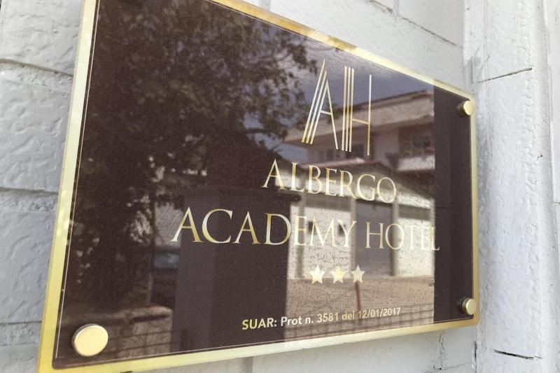 Academy - Genel