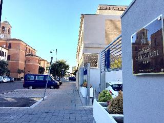Academy otel fotoğrafı