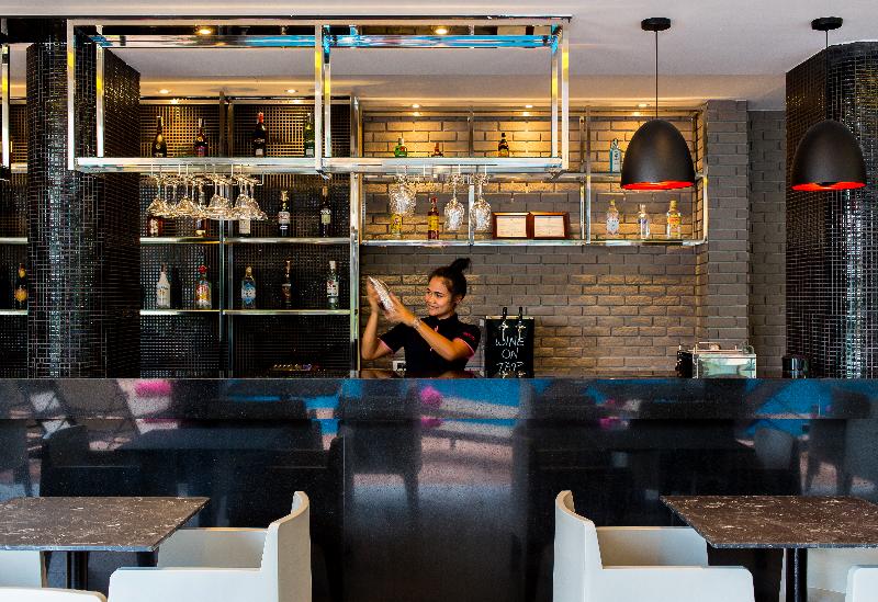 GLOW Aonang - Bar