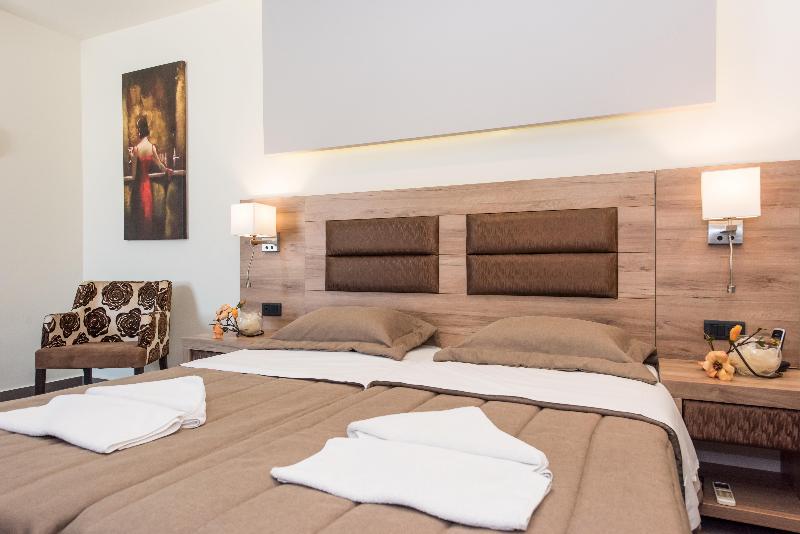 Dionisos Hotel - Oda