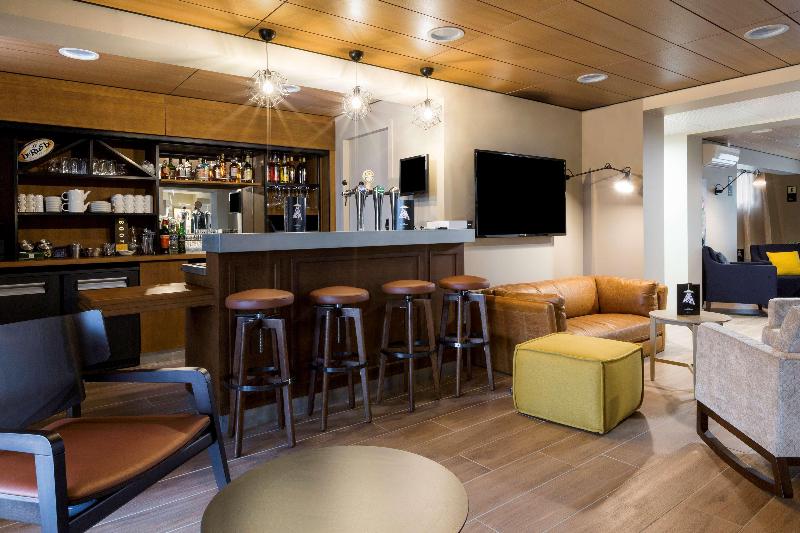 Best Western La Porte Des Chateaux - Bar