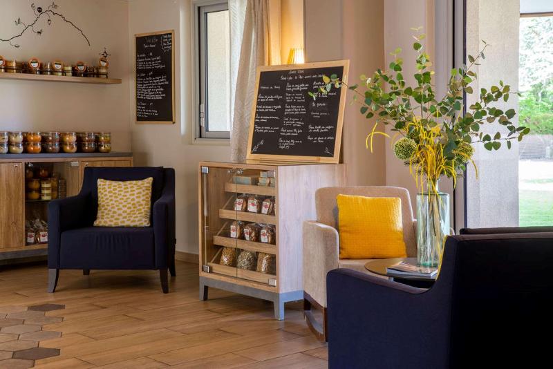 Best Western La Porte Des Chateaux - Lobi