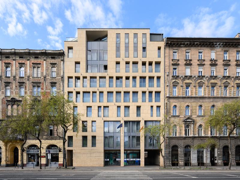 Akeah Verdi Budapest - Genel