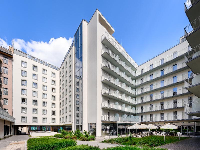 Akeah Verdi Budapest - Genel