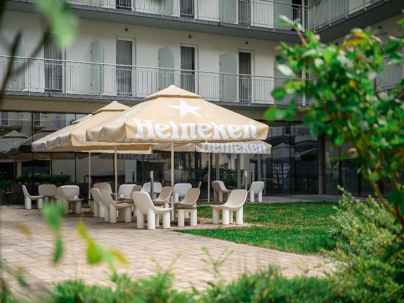 Akeah Verdi Budapest - Teras