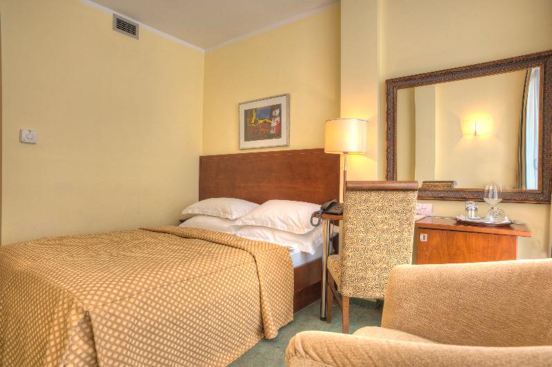 Hotel Rivijera - Oda